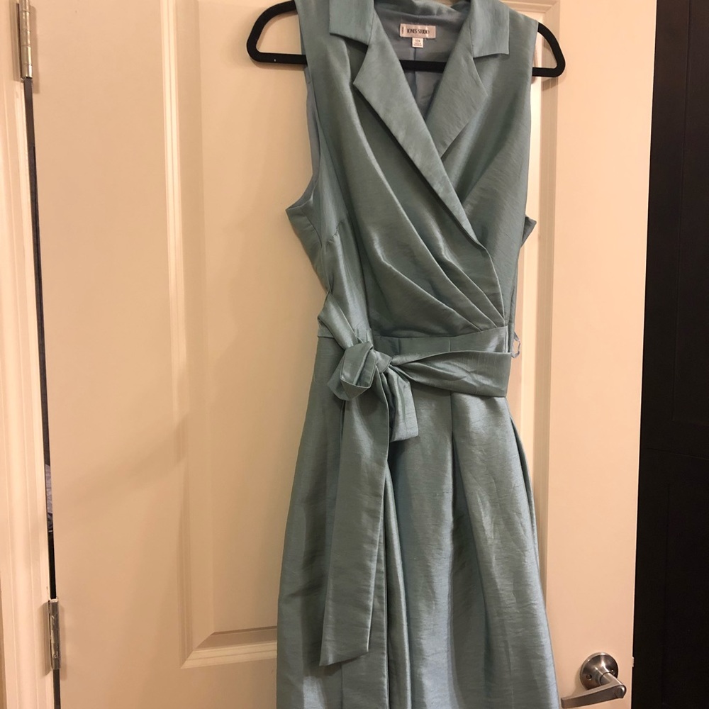 Jones Studio Size 18 sleeveless collared dress